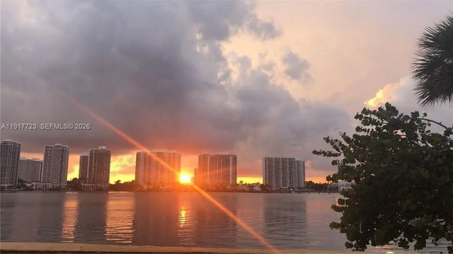 4 of 48 - 17878 N Bay Road #507, Sunny Isles Beach, FL