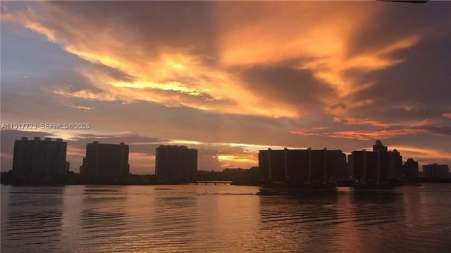 5 of 48 - 17878 N Bay Road #507, Sunny Isles Beach, FL