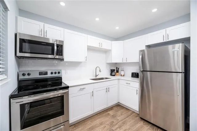 2 of 18 - 628 Sw 14th Terrace, Fort Lauderdale, FL