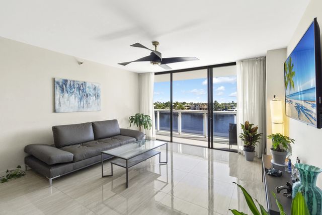 4 of 39 - 20515 E Country Club Drive #345, Aventura, FL