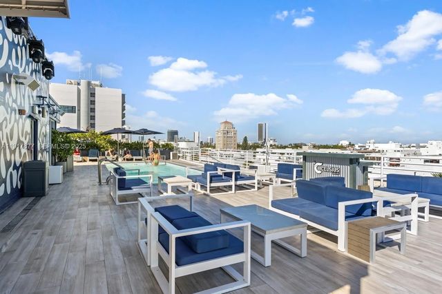 4 of 30 - 1024 Ocean Drive #a502, Miami Beach, FL