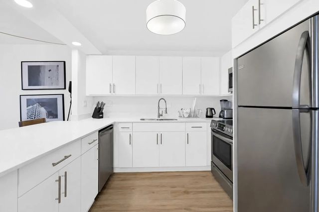 3 of 32 - 2301 Collins Avenue #323, Miami Beach, FL