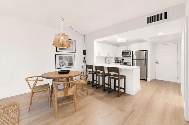 5 of 32 - 2301 Collins Avenue #323, Miami Beach, FL
