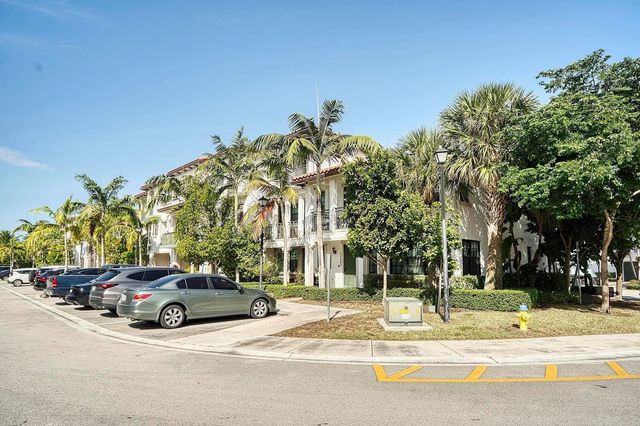 3 of 32 - 11303 Sw 15th Street, Pembroke Pines, FL
