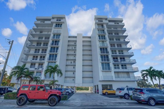 1609 N Riverside Drive #304, Pompano Beach