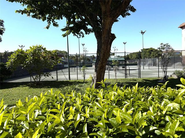 3 of 35 - 620 Tennis Club Drive #105, Fort Lauderdale, FL