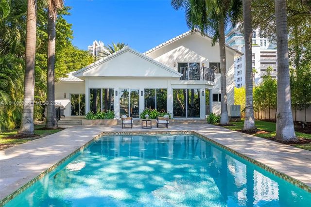 3 of 32 - 6300 Allison Road, Miami Beach, FL