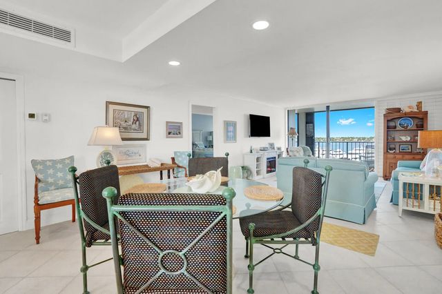 5 of 40 - 132 Lakeshore Drive #617, North Palm Beach, FL