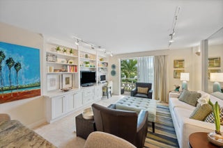 Photo of Listing #R11142639