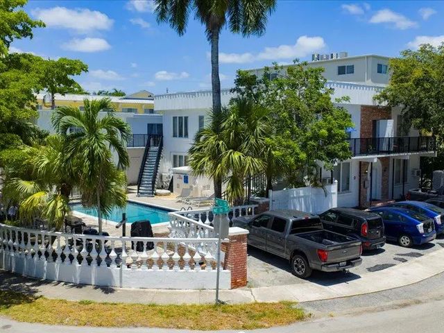 105 Ne 16th Terrace, Fort Lauderdale