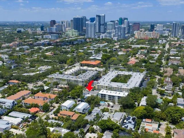 4 of 21 - 105 Ne 16th Terrace, Fort Lauderdale, FL