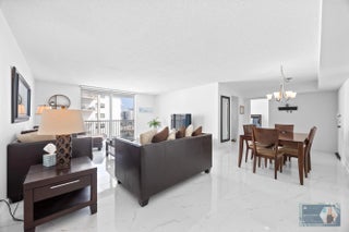 Photo of Listing #R11142648