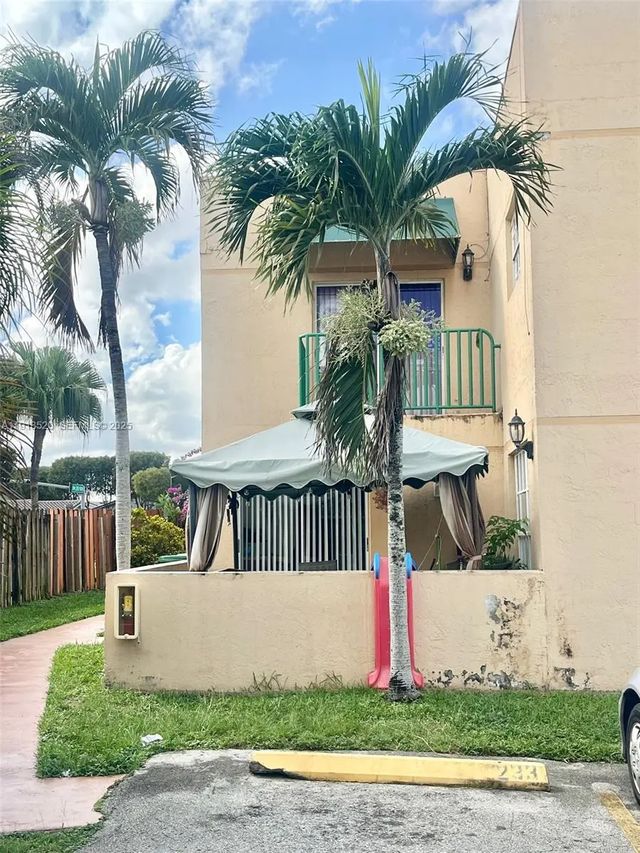 2 of 28 - 1990 Sw 121st Court #232, Miami, FL