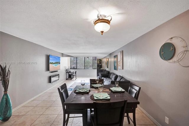 4 of 25 - 8010 Hampton Boulevard #211, North Lauderdale, FL