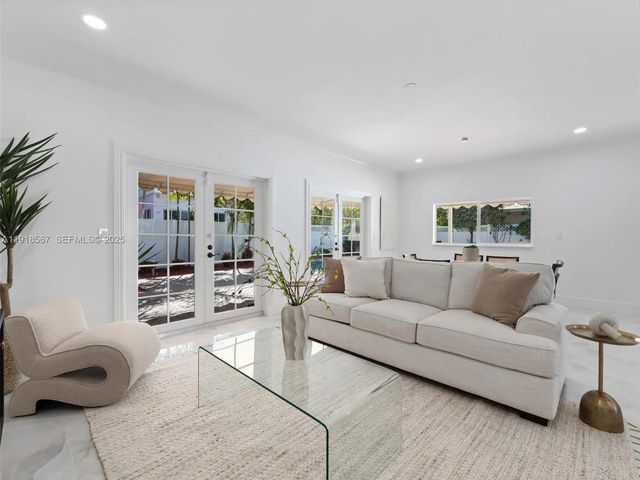 3 of 39 - 2764 Ne 35th Street, Fort Lauderdale, FL