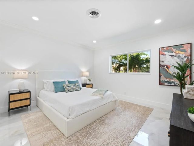 4 of 39 - 2764 Ne 35th Street, Fort Lauderdale, FL