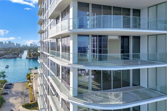 2 of 71 - 153  N Seabreeze Boulevard #902, Fort Lauderdale, FL