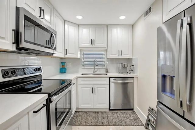2 of 36 - 9720 S Hollybrook Lake Drive #204, Pembroke Pines, FL