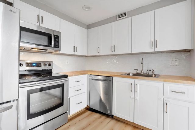 2 of 42 - 6500 Cypress Road #211, Plantation, FL