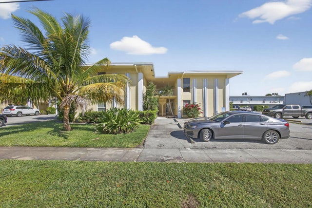 727 Hummingbird Way #6, North Palm Beach