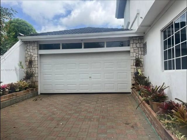2 of 31 - 00 W Palm Gardens #brumalia, Mandeville,jamaica, , 