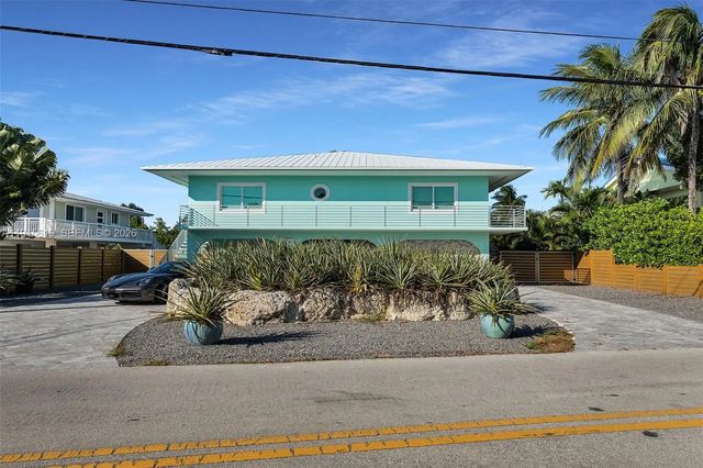 2 of 73 - 232 W Seaview Drive, Duck Key, FL