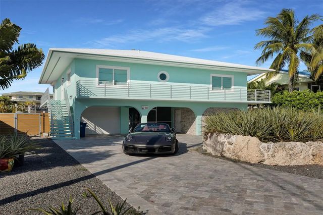 3 of 73 - 232 W Seaview Drive, Duck Key, FL