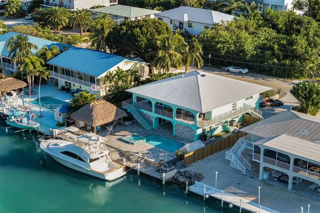 5 of 73 - 232 W Seaview Drive, Duck Key, FL