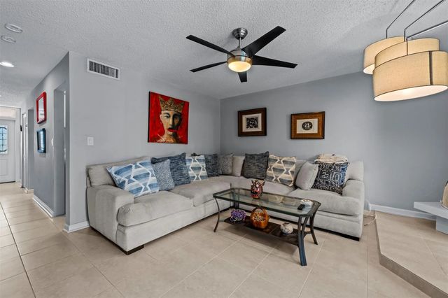 5 of 35 - 653 Cypress Lane #21b, Wilton Manors, FL