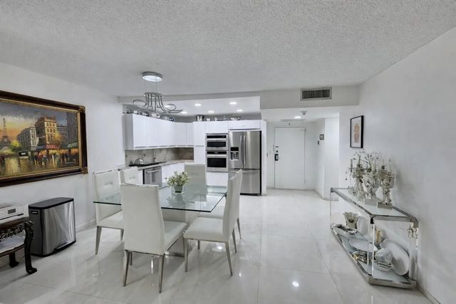 4 of 25 - 2500 Parkview Drive #403, Hallandale Beach, FL