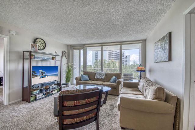 2 of 31 - 336 Golfview Road #518, North Palm Beach, FL