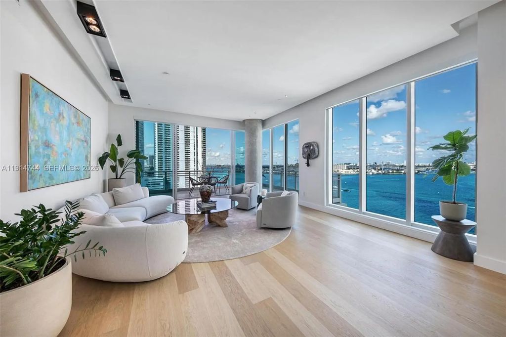 900 Brickell Key Boulevard #1403, Miami