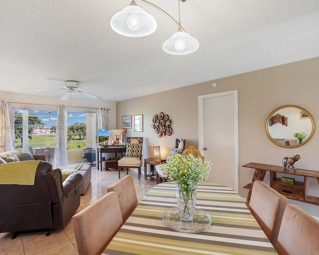 5 of 44 - 9401 Sunrise Lakes Boulevard #302, Sunrise, FL