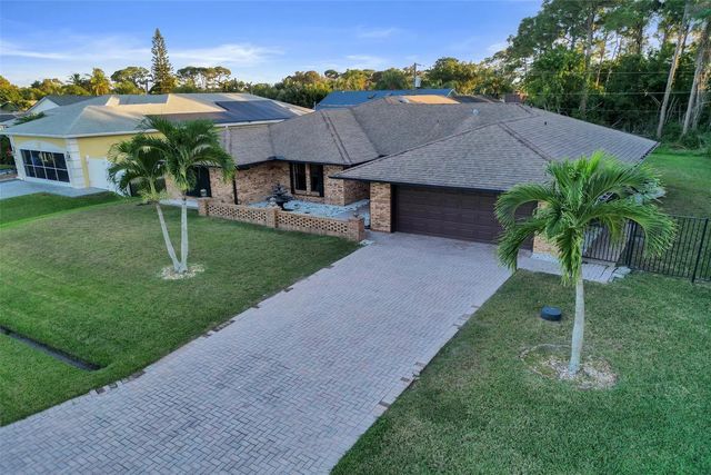 2 of 100 - 766 Se Cavern Avenue, Port St. Lucie, FL