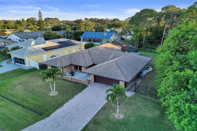 3 of 100 - 766 Se Cavern Avenue, Port St. Lucie, FL