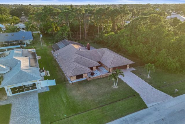 4 of 100 - 766 Se Cavern Avenue, Port St. Lucie, FL