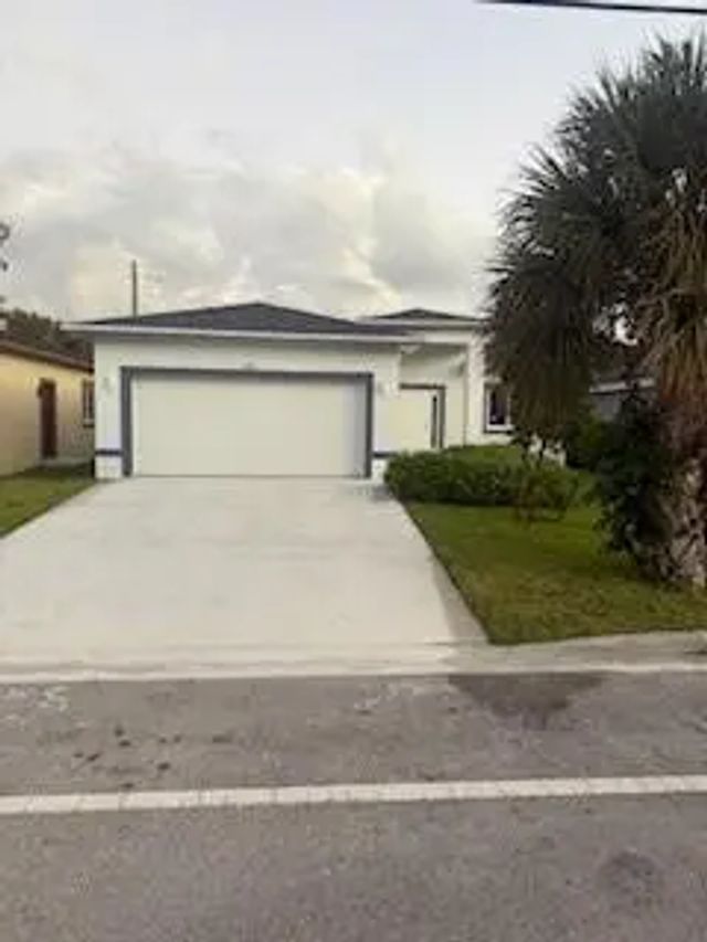 2987 Nw 9th Street, Fort Lauderdale