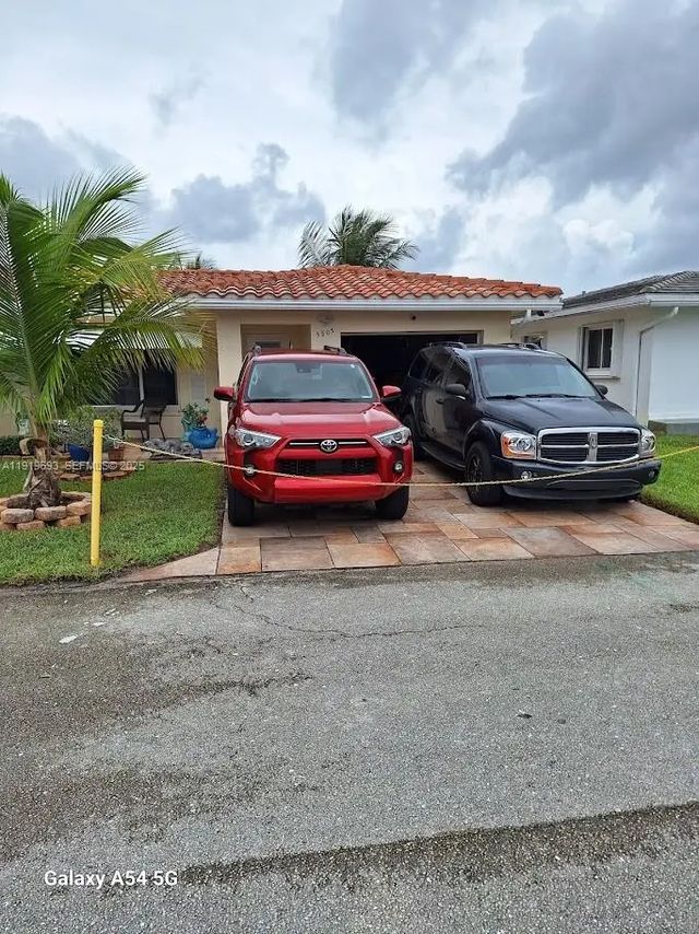 4 of 16 - 5803 Nw 86th Terrace, Tamarac, FL