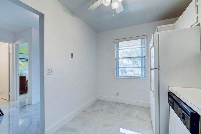 5 of 23 - 159 Lake Meryl Drive, West Palm Beach, FL