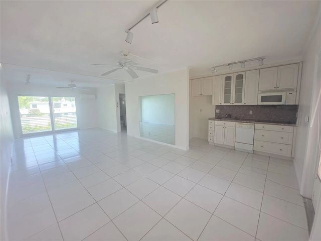2131 Ne 42nd Court #209e, Lighthouse Point
