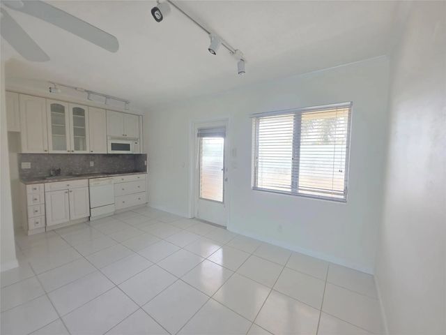 3 of 28 - 2131 Ne 42nd Court #209e, Lighthouse Point, FL