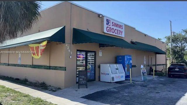 4 of 14 - 2243 Simms Street, Hollywood, FL