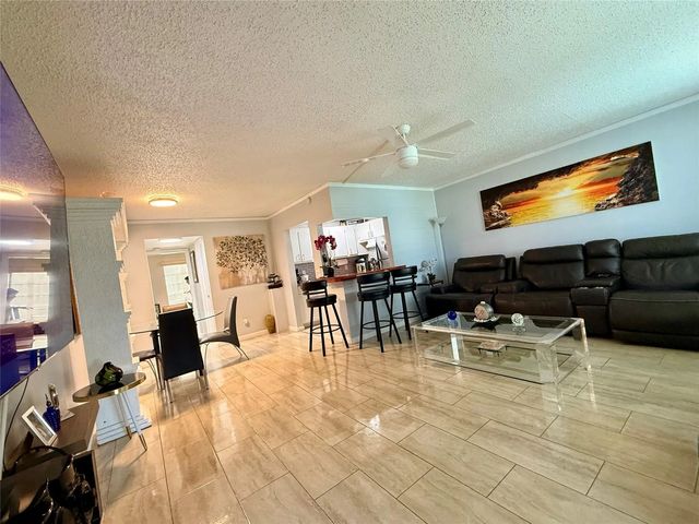 3 of 10 - 355 Oakridge T  #355, Deerfield Beach, FL