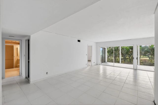 2 of 40 - 5771 Fairway Park Court #205, Boynton Beach, FL
