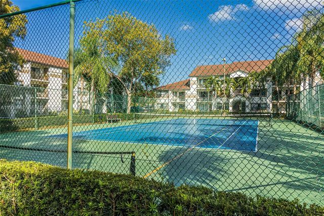 3 of 24 - 650 S Park Road #13-5, Hollywood, FL