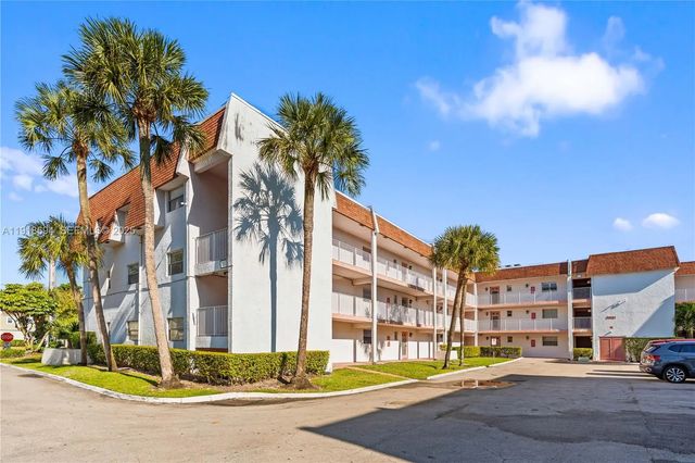 8000 Lagos De Campo Boulevard #a-104, Tamarac