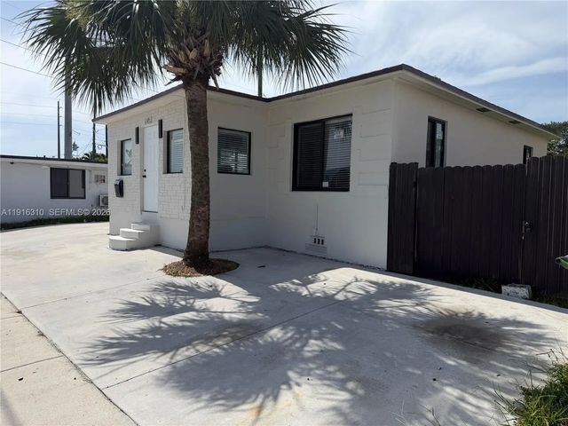 3 of 22 - 107 W Pembroke Road, Hallandale Beach, FL