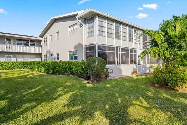 2 of 22 - 380 Sheffield P, West Palm Beach, FL