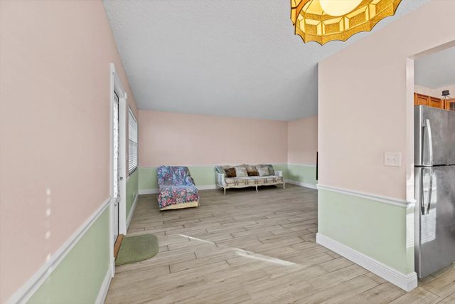 5 of 22 - 380 Sheffield P, West Palm Beach, FL