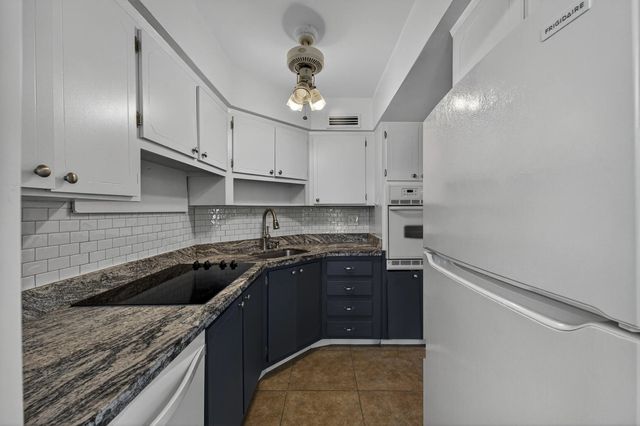 4 of 40 - 2151 Ne 42 Nd Court #136, Lighthouse Point, FL